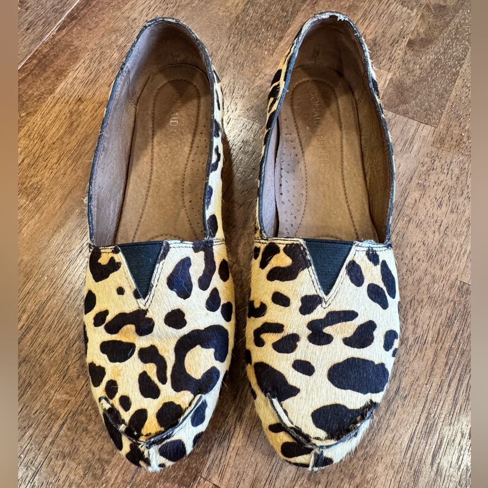 Donald j Pliner Animal print flats